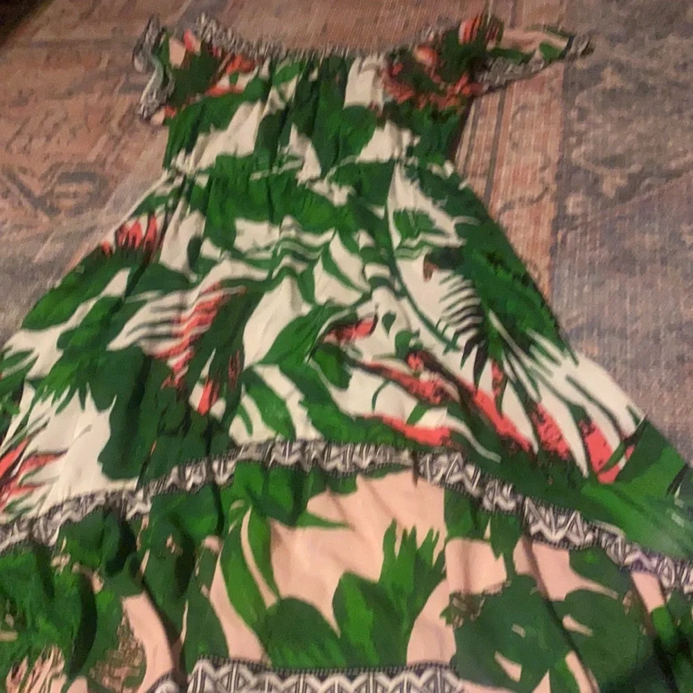 Flying Tomato off the shoulder dress - Picture 4 of 4